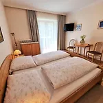 Das Landhaus 3* גרלוס