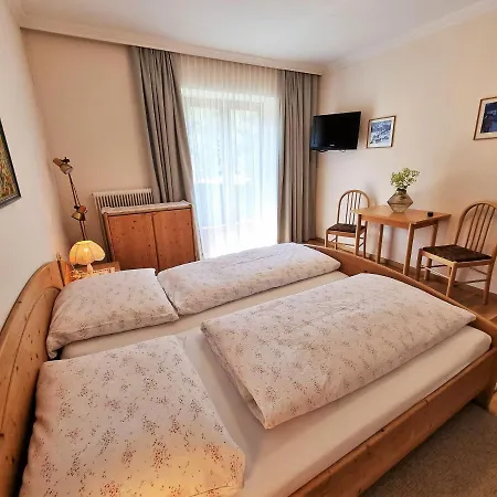 Das Landhaus 3* جيرلوس